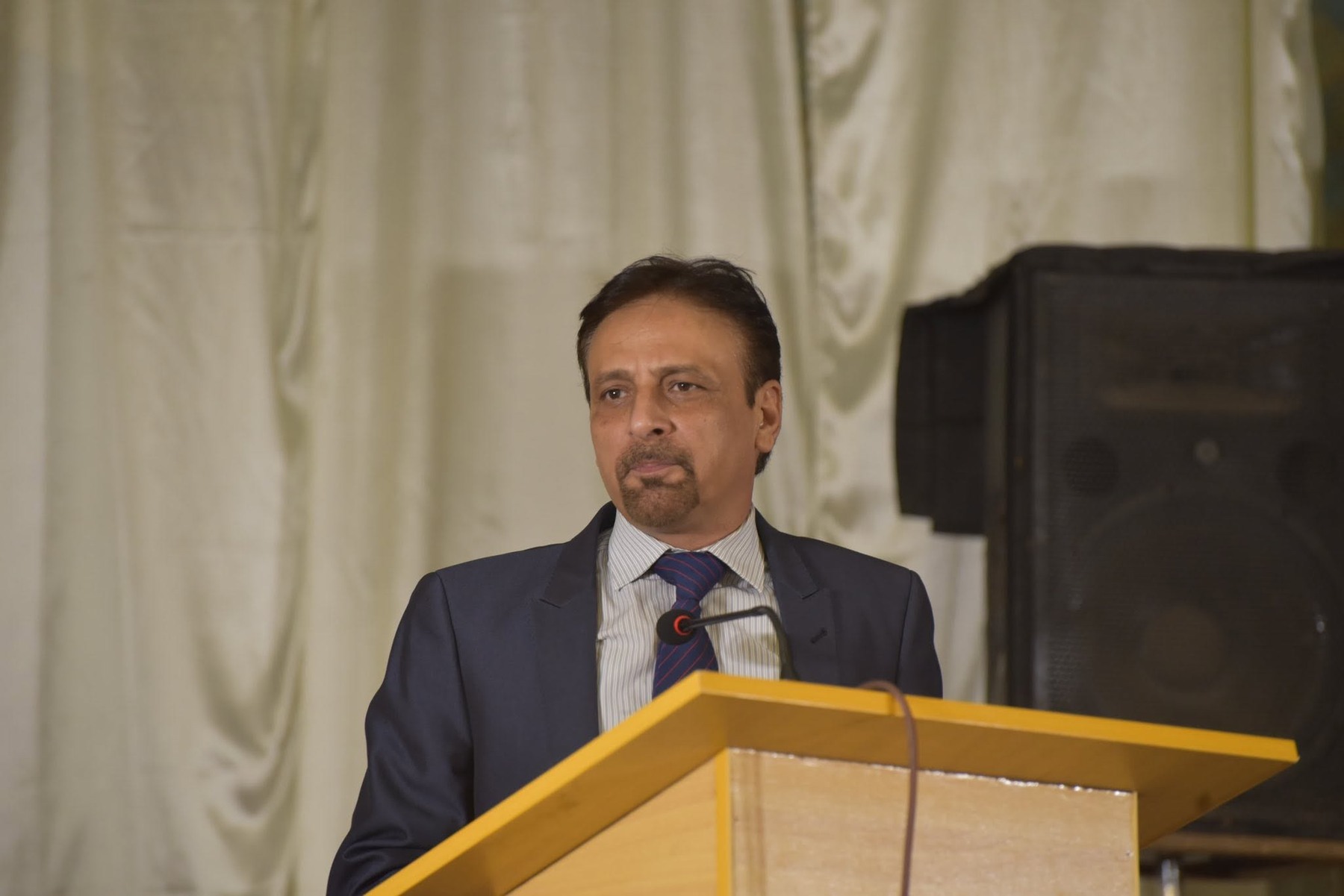 Prof. Dr. Muhammad Habib Qazi addressing the Annual Day gathering.