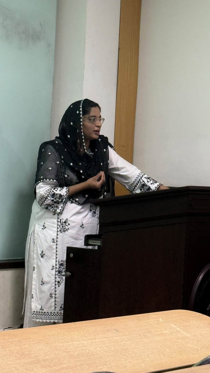A trainer addressing participants during the CPD programme.